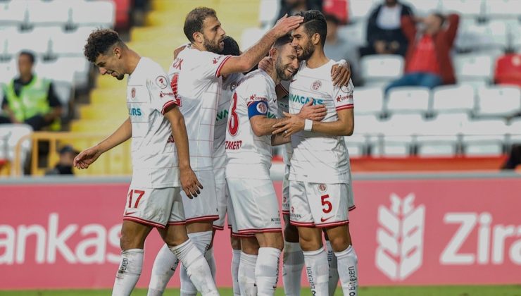 Antalyaspor, üç golle turladı