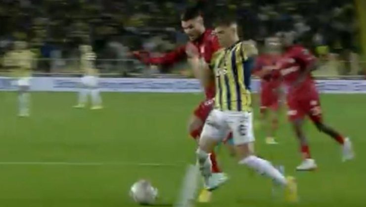 Fenerbahçe’nin penaltı kazandığı pozisyon