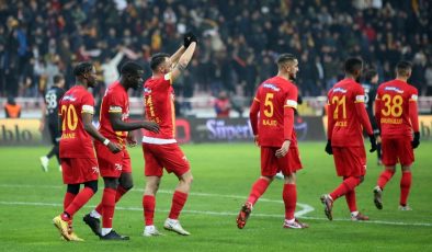 Kayserispor, Sivasspor karşısında farklı kazandı