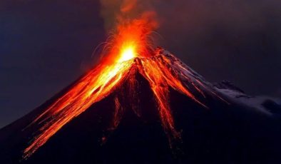 Popocatepetl Yanardağı, bir günde 5 kez patladı