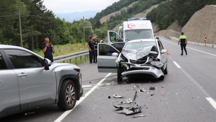 Bolu’da U dönüşü yapmak istedi, 5 kişi yaralandı