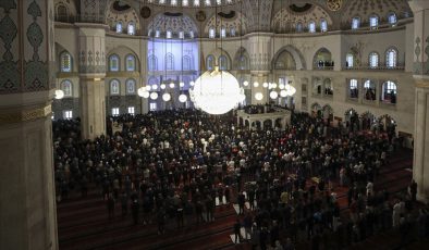 Kurban Bayramı namazı saati yayınlandı! İl il bayram namazı saatleri