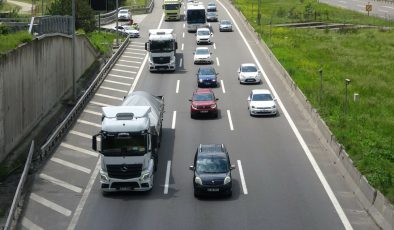 TEM Otoyolu’nda bayram trafiği başladı: Ekipler görev başında