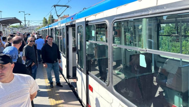 Bayramın son gününde İstanbulluların çilesi! Tramvay bozuldu