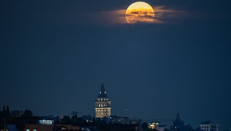 İstanbul’da dolunay manzaraları