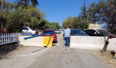 İzmir’de karavancıların tatil yaptığı noktaya beton blok koydular! Tatilciler 3 gün mahsur kaldı