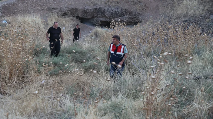 Diyarbakır’da Kaybolan 8 Yaşındaki Narin İçin Arama Çalışmaları Devam Ediyor